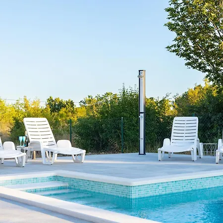 Kuca Za Odmor Matetic Casa de Férias Unesic