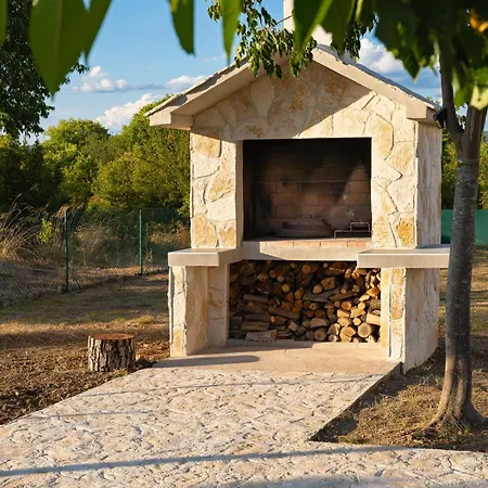 בית נופש Kuca Za Odmor Matetic *